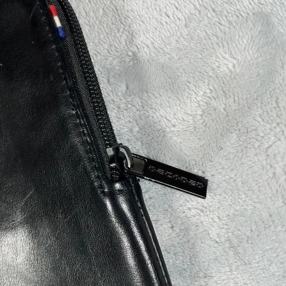 DECODED | LEATHER SLIM SLEEVE FOR  IPAD 11" - Picture 5 of 10